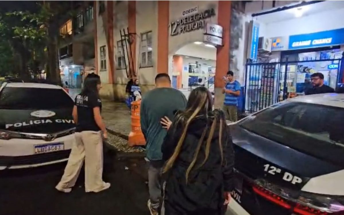 Na última segunda-feira (07/07), policiais civis da 12ª DP (Copacabana) prenderam um mototaxista acusado de estuprar uma turista do estado do Pará Na última segunda-feira (07/07), policiais civis da 12ª DP (Copacabana) prenderam um mototaxista acusado de estuprar uma turista do estado do Pará