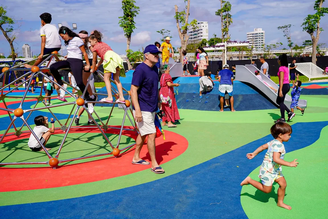 Para quem vai passar as férias escolares em Belém, o final de semana será repleto de opções de lazer e cultura.