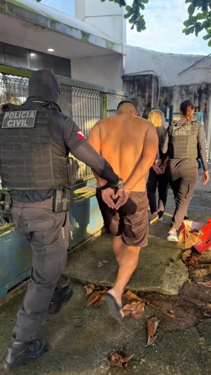 Ação da Divisão Especializada no Atendimento à Mulher (DEAM) cumpriu mandados judiciais nesta sexta-feira (4), vítima foi abandonada desnutrida