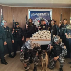Base Candiru apreende 38 kg de drogas em fiscalização no rio Amazonas