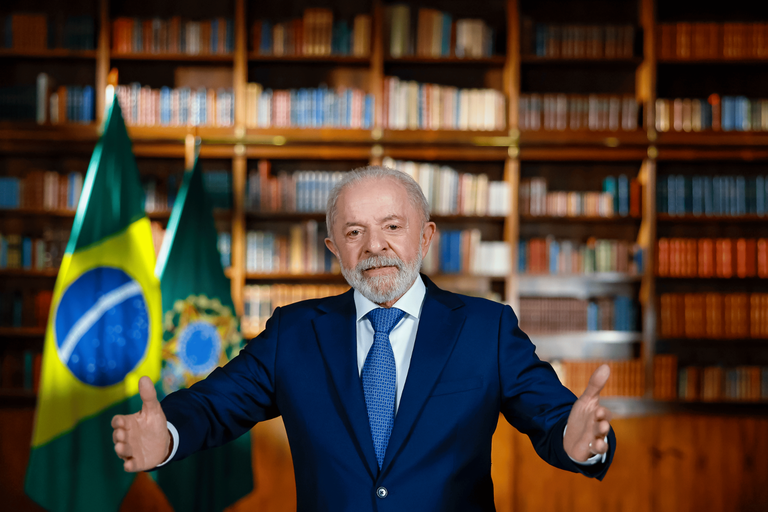 'Não há vencedores em guerras tarifárias', disse Lula em pronunciamento à nação