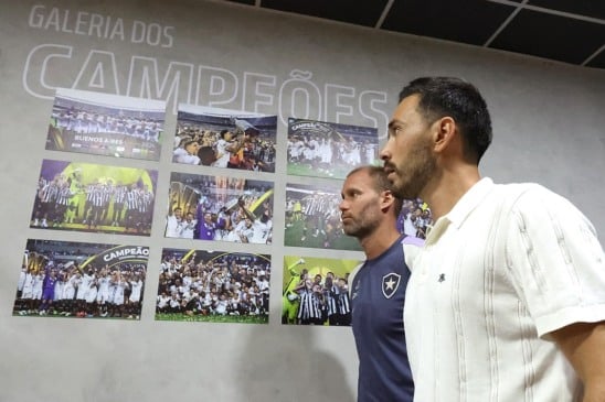 O Botafogo anunciou nesta terça-feira (8) a contratação do técnico Davide Ancelotti, 35. Filho de Carlo Ancelotti, treinador da seleção brasileira