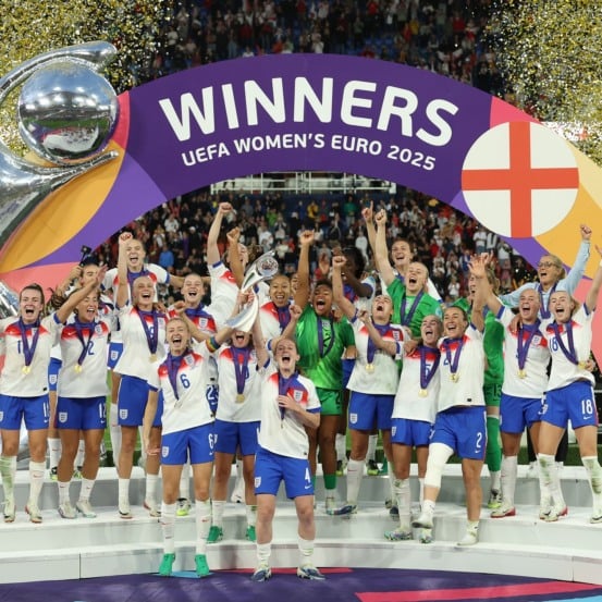 A Inglaterra conquistou neste domingo (27) seu bicampeonato na Eurocopa Feminina, e o troféu veio com um sabor de revanche.