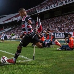Santa Cruz e Treze se enfrentam neste domingo (27/7), às 16h, na Arena de Pernambuco, pela última rodada da fase de grupos da Série D do Campeonato Brasileiro.