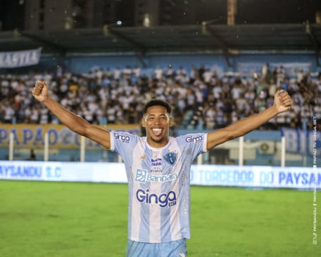 O atacante Maurício Garcez, um dos destaques recentes do Papão, não poderá entrar em campo por conta de uma cláusula contratual de “barreira”