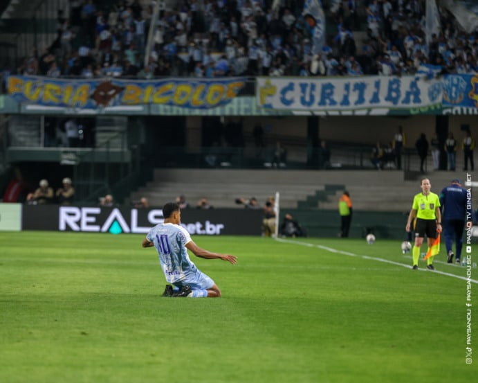 O Paysandu vive uma fase empolgante na Série B do Campeonato Brasileiro. Na noite deste sábado (19), o time paraense aplicou uma goleada por 5 a 2 sobre o Coritiba
