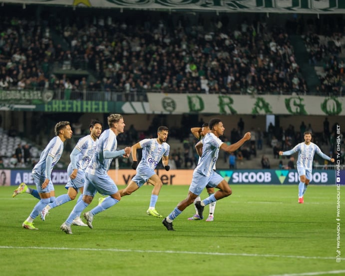 O Paysandu conquistou uma vitória expressiva na noite deste sábado (19), ao derrotar o Coritiba por 5 a 2, no Estádio Couto Pereira