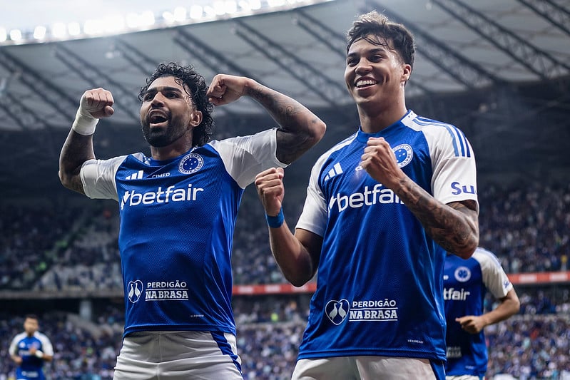 O Cruzeiro goleou o Juventude por 4 a 0 no Estádio do Mineirão, neste domingo (19), pela 15ª rodada do Brasileirão.