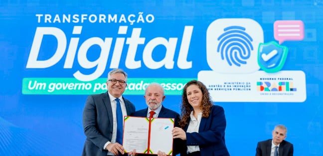 Em evento no Palácio do Planalto, o presidente da República assinou decreto que regulamenta o uso de biometria na concessão e renovação de benefícios sociais