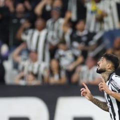 O Botafogo abriu vantagem sobre o Red Bull Bragantino nas oitavas de final da Copa do Brasil. O time alvinegro fez 2 a 0