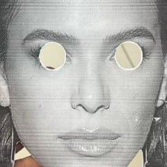 A Polícia de Pernambuco proibiu que torcedores do Sport vestissem máscaras com o rosto da atriz Bruna Marquezine para provocar Neymar no jogo contra o Santos