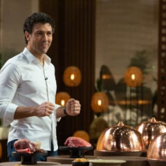 Chef Rodrigo Oliveira vai dar uma aula aos participantes sobre como limpar os miúdos e trabalhá-los da forma correta