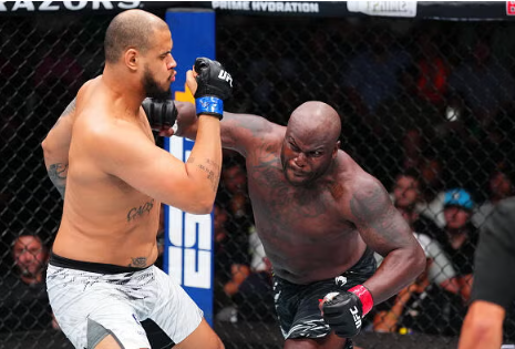 Derrick Lewis venceu o brasileiro Tallison Teixeira na luta principal do UFC Nashville. (Foto por Jeff Bottari/Zuffa LLC).