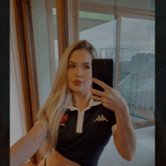 "Ex-affair de Payet, Larissa Ferrari entra no conteúdo adulto e expõe bastidores polêmicos do relacionamento"