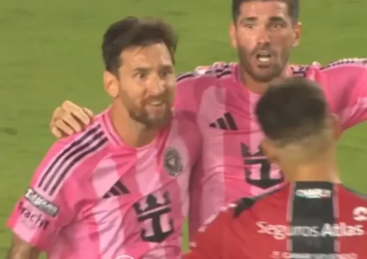 Uma reação incomum de Lionel Messi, considerado um dos maiores jogadores da história do futebol, tomou conta das redes sociais