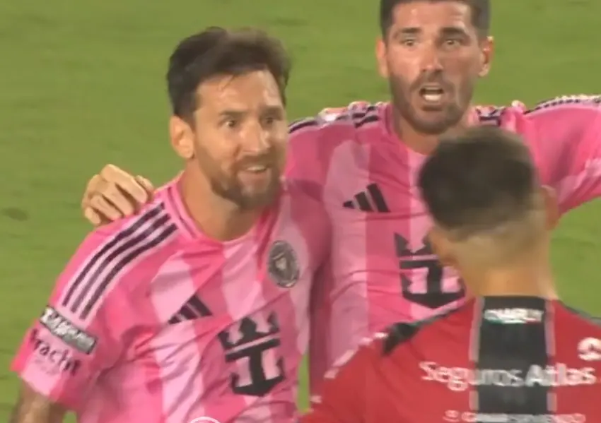 Uma reação incomum de Lionel Messi, considerado um dos maiores jogadores da história do futebol, tomou conta das redes sociais