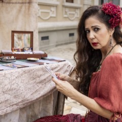 atriz Cristiane Amorim