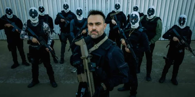 A série brasileira "DNA do Crime", que se tornou um fenômeno global, acaba de ser renovada para sua terceira temporada pela Netflix.