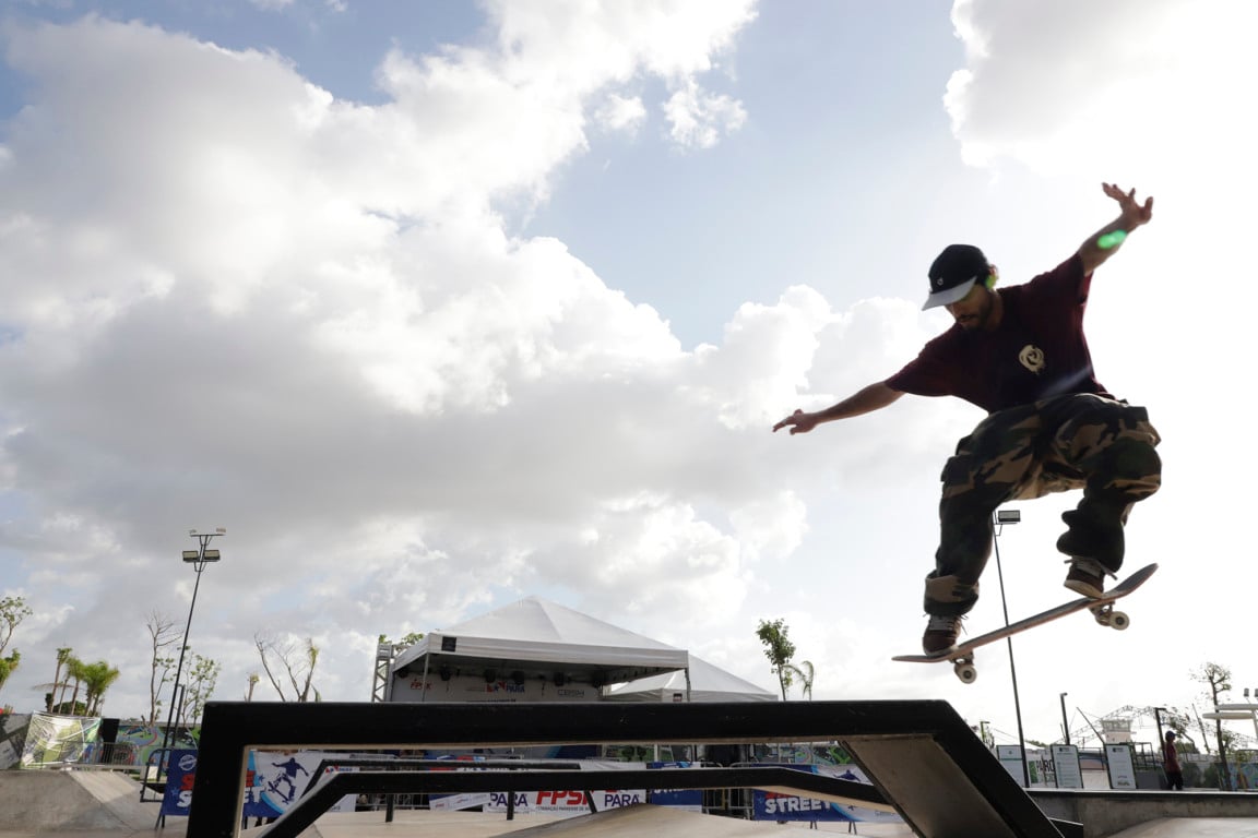 Mais de 100 atletas participam do Circuito Paraense de Skate Street em Belém