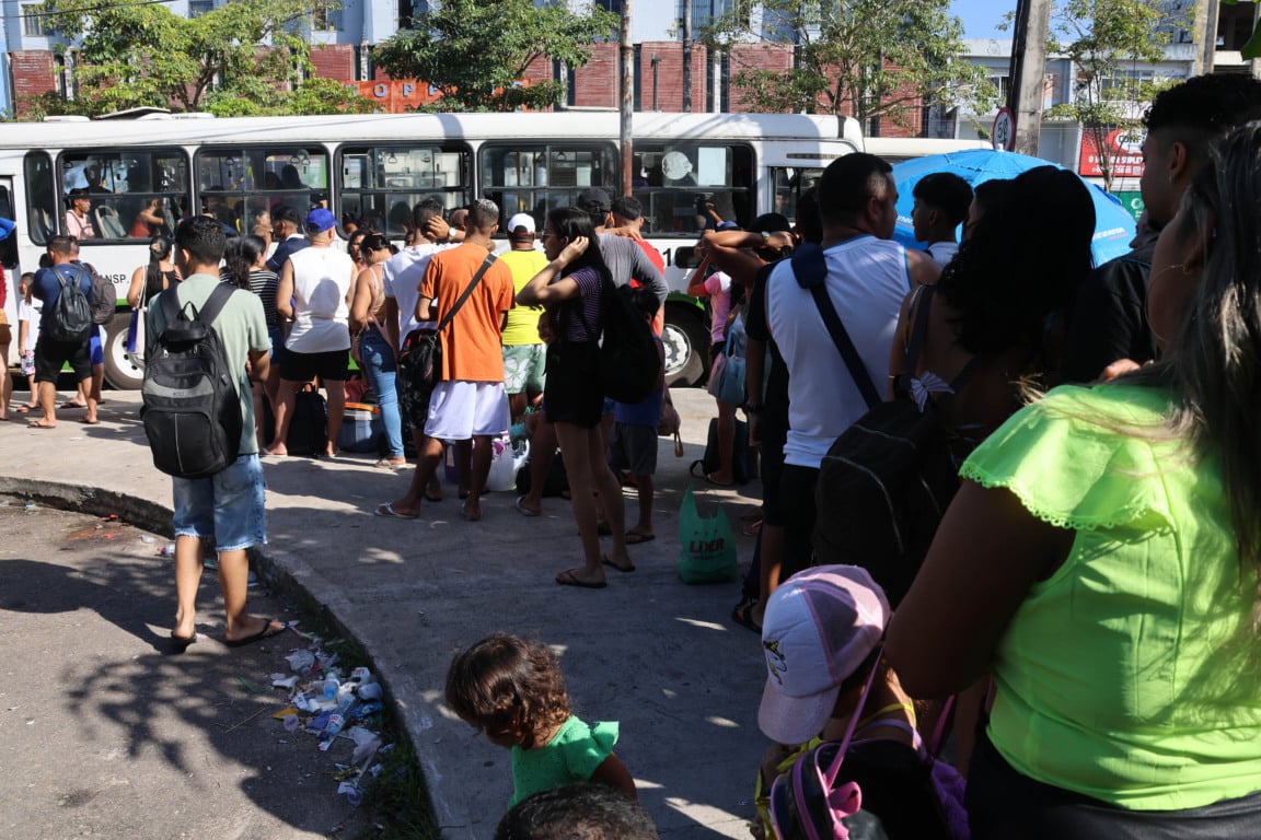 A proximidade com o centro da capital fez do Distrito de Mosqueiro uma das opções escolhidas para tomar um banho de praia no último final de semana de julho