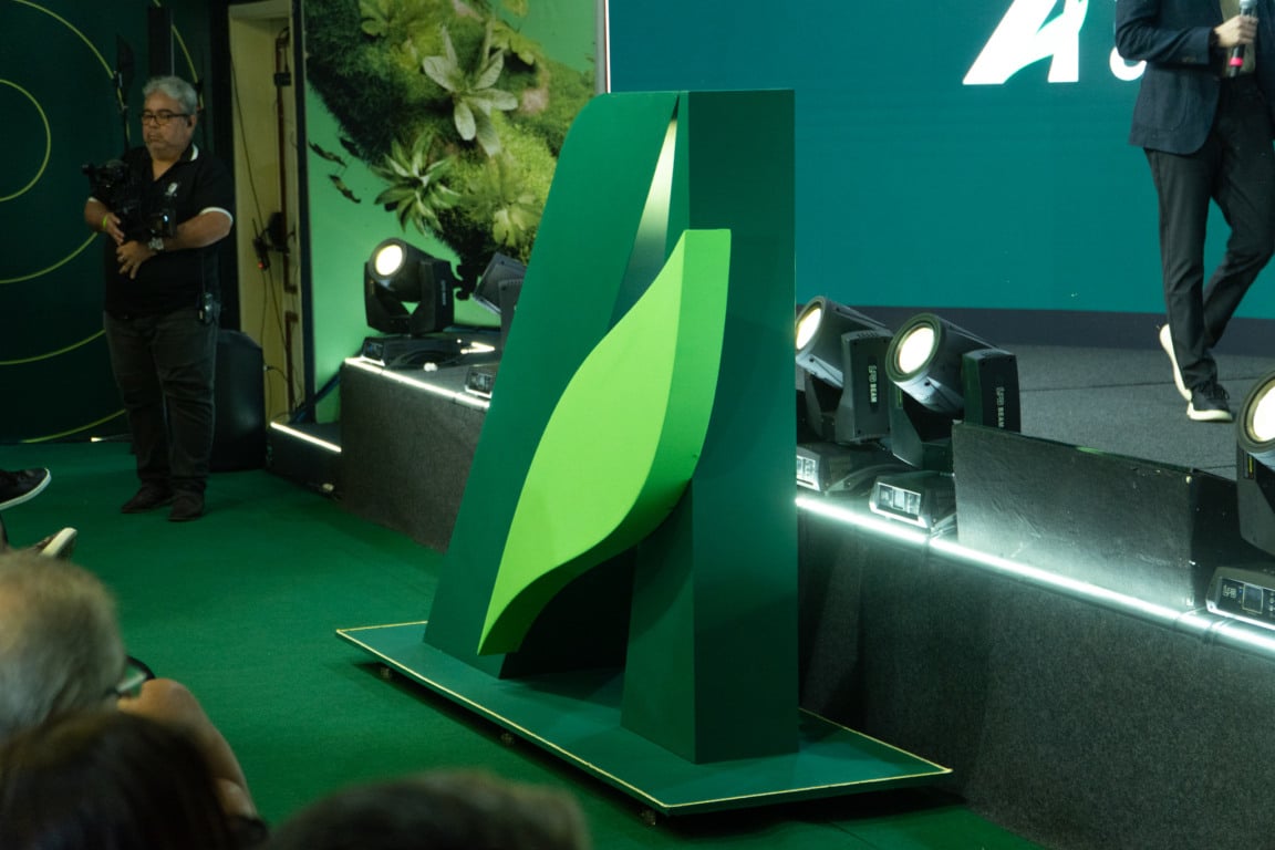  A instituição apresentou, na manhã desta quarta-feira (9), na sede do banco em Belém, uma nova identidade visual e também marcou o lançamento da primeira maquininha de pagamento da instituição.