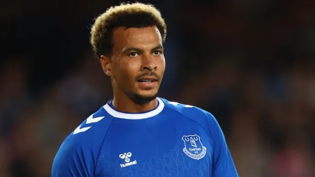 O meio-campista inglês Dele Alli, ex-destaque do Tottenham e da seleção da Inglaterra, foi recentemente oferecido ao Grêmio como possível reforço