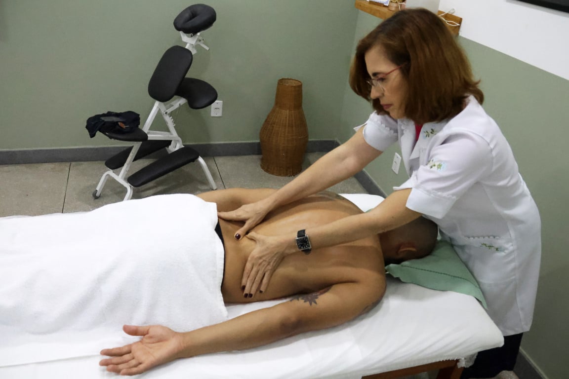 Ainda que seja muito indicada em casos de dores, a massagem também pode ser associada a outros tratamentos Fotos: Irene Almeida