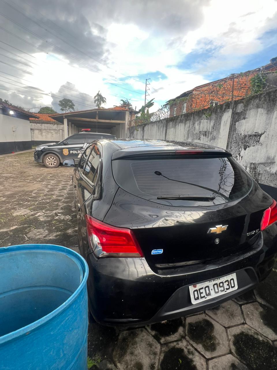 Fugitivos e suspeitos de tráfico são capturados durante ação policial no 30º Batalhão