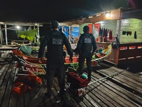 Na madrugada deste domingo (13), uma operação policial desmantelou um grupo criminoso que vinha aterrorizando moradores ribeirinhos no rio Jacundá