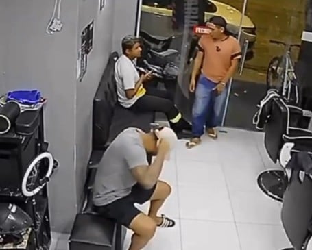 Assalto filmado termina em morte: criminoso é abatido ao trocar tiros com a PM