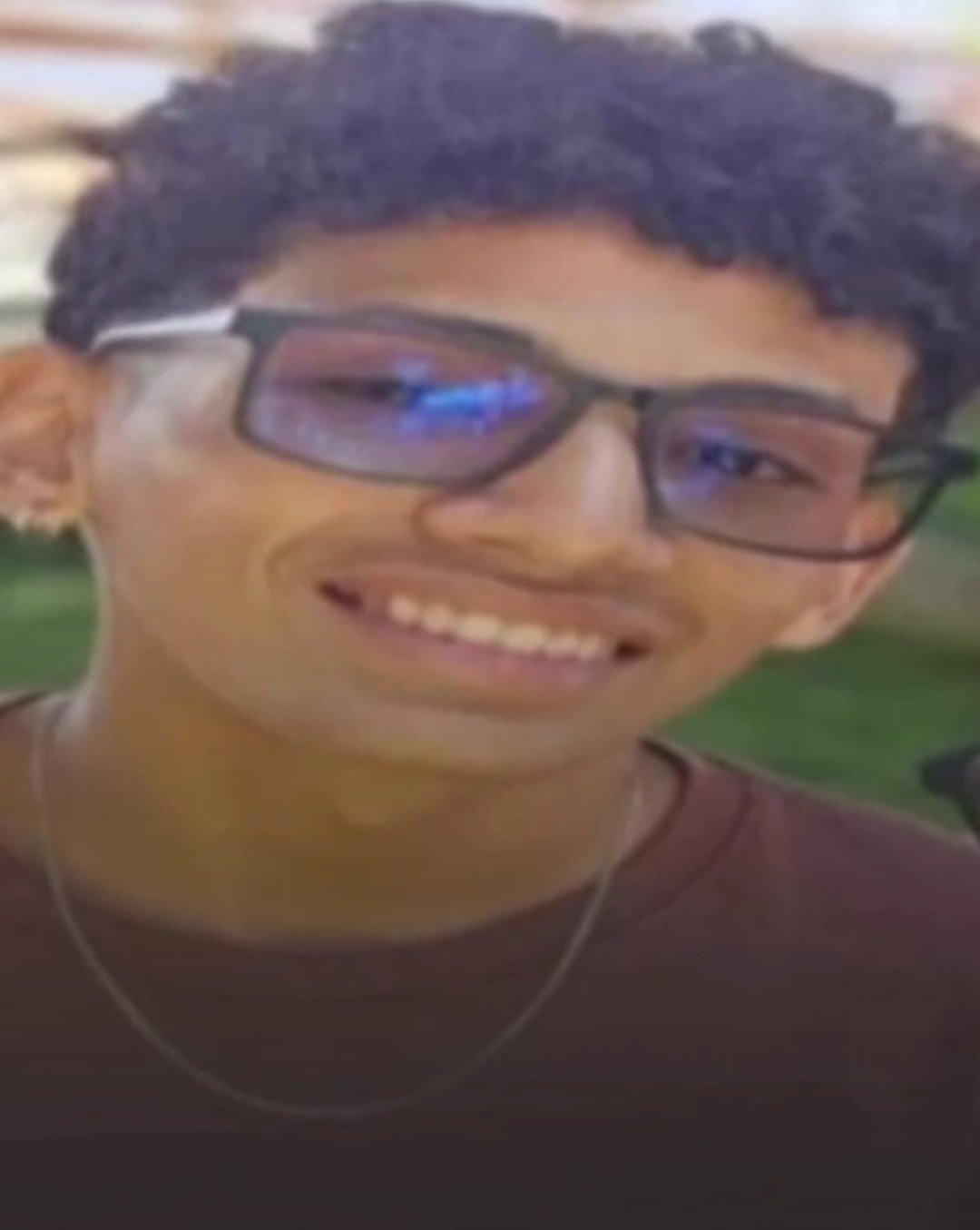 Um adolescente de 17 anos foi sequestrado, amarrado e morto com quinze facadas neste final de semana, no município de Portel, na ilha do Marajó