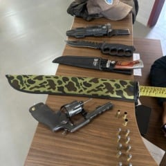 Tiroteio em frigorífico: segurança atira em caminhoneiro e colega após mal-entendido
