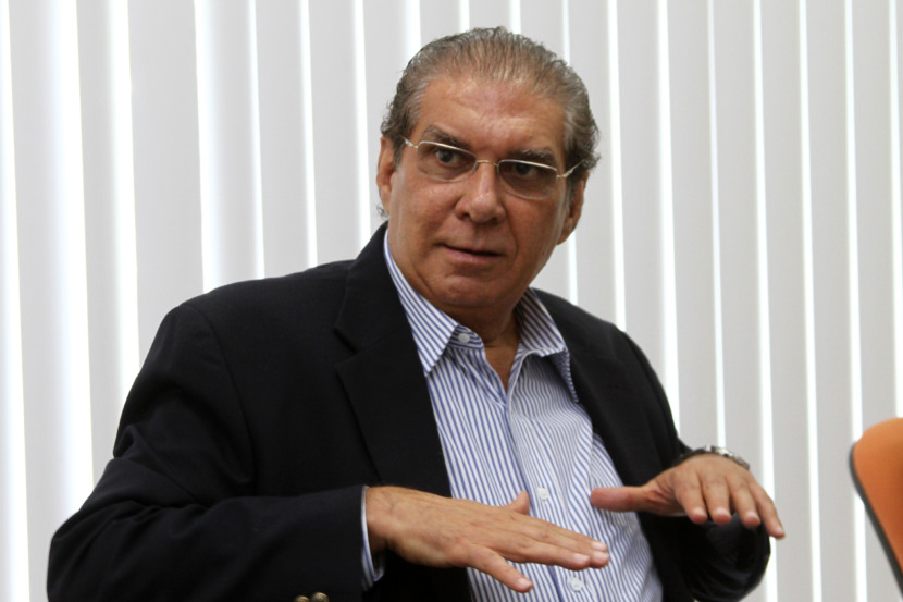 Belém, Pará, Brasil, Cidade. O senador Jader Barbalho visita a faculdade de Engenharia Naval da Universidade Federal do Pará, no qual discutiu com professores sobre o derrocamento do Pedreal do Lourenço. 25/05/2015. Foto: Alberto Bitar/ Diário do Pará.
