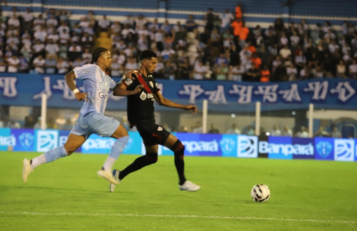 Em uma partida movimentada, Paysandu e Atlético-GO ficaram no empate por 2 a 2, neste sábado (12), pela 16ª rodada da Série B