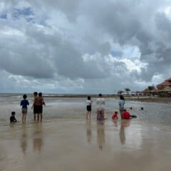 Um dos maiores atrativos naturais de Soure, a Praia do Pesqueiro, foi uma opção para muitos banhistas neste segundo final de semana de julho.