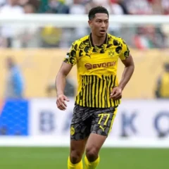 Jobe Bellingham, do Dortmund, levou cartão amarelo e está fora do próximo jogo, perdendo a chance de enfrentar o irmão, Jude Bellingham, do Real Madrid