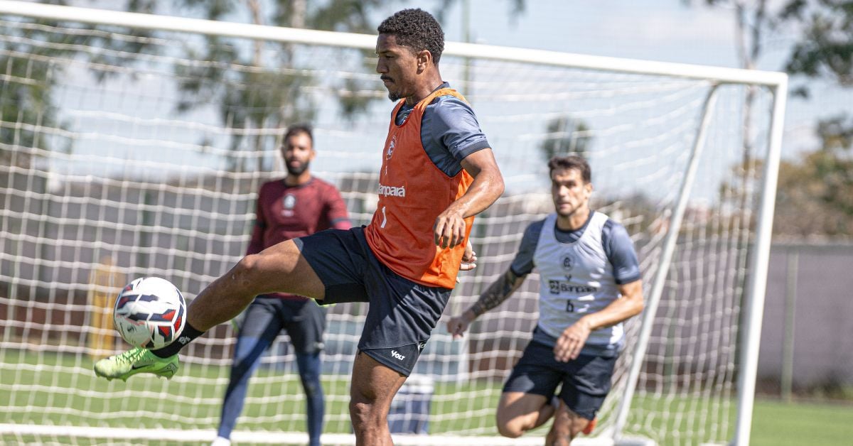 Matheus Davó e seus companheiros de ataque vão tentar levar o Remo à vitória em Goiânia - Foto: Samara Miranda/Remo