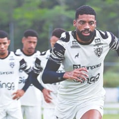 Diogo Oliveira está em fase iluminada e a Fiel conta com ele nesta noite - Foto: Jorge Luis Totti/PSC