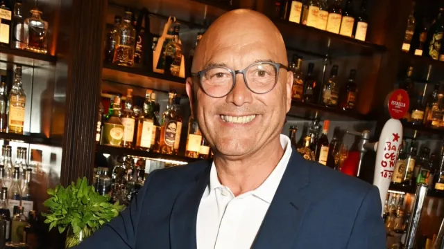 Conhecido pelo comando do programa de culinária MasterChef do Reino Unido, o apresentador Gregg Wallace foi demitido do posto