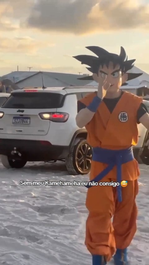 Goku e Kuririn aparecem em praia do Pará para resgatar carro atolado