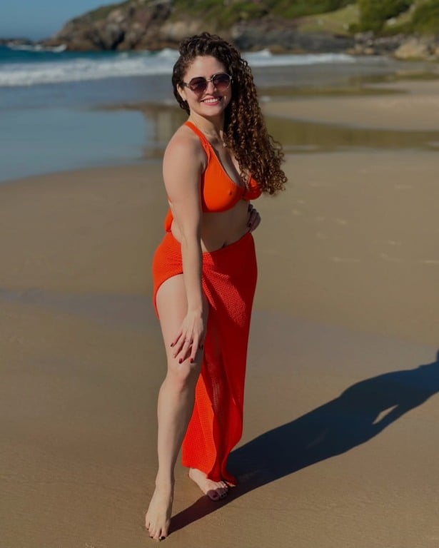 Thais Sousa, por sua vez, retorna ao programa após participação técnica em 2024, quando atuou como consultora de tecnobrega 