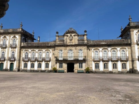 Viagem no tempo e no paladar: o charme do Palácio da Brejoeira em Monção