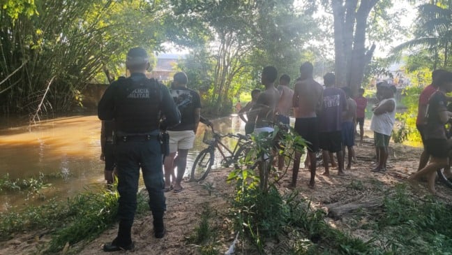 Por volta das 16h deste domingo (13), uma ocorrência de morte por afogamento foi registrada na ponte do rio Apeú,