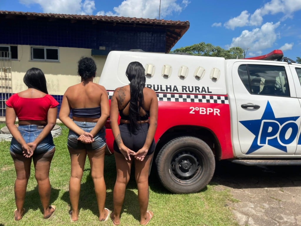 No município de São Francisco do Pará, região nordeste do estado, a Polícia Militar prendeu três mulheres pelo crime de tráfico de drogas