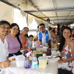 Tarde de sábado no Ver-o-Peso atrai famílias e turistas com comida típica, vento fresco e clima acolhedor