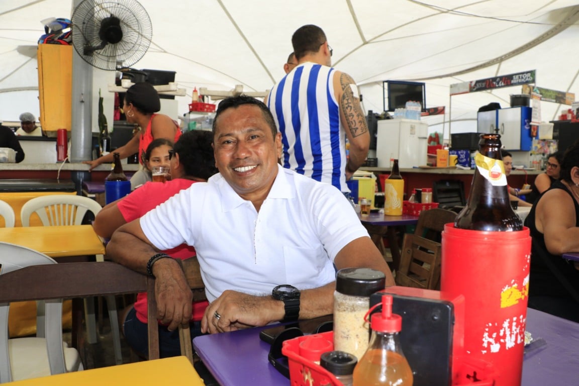 Entre os frequentadores mais assíduos, Luis Augusto, de 49 anos, auxiliar de serviços gerais, afirma que o espaço é parada obrigatória nos fins de semana. 
