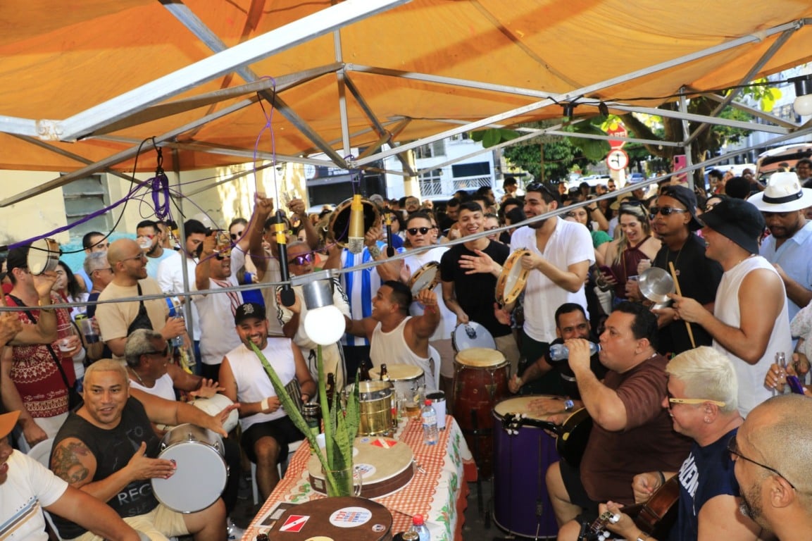 Neste sábado (19) de veraneio de julho, enquanto muitos ainda aproveitam as férias que o mês proporciona, para quem ficou em Belém, uma das opções foi curtir uma boa roda de samba