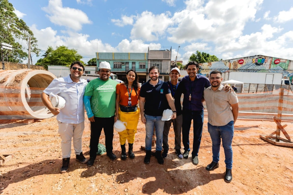 Nova ecobarreira retém lixo no Canal da Tamandaré e já mostra resultado


