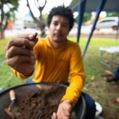 Início das obras de revitalização da Praça da Bandeira revela achados arqueológicos