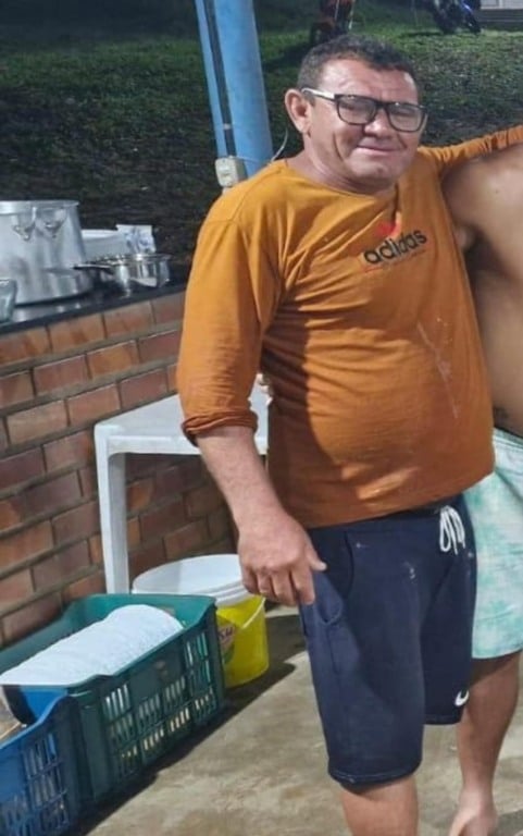 Antônio Alexandre Pereira de Araújo, também conhecido como "Baleia", de 48 anos. 